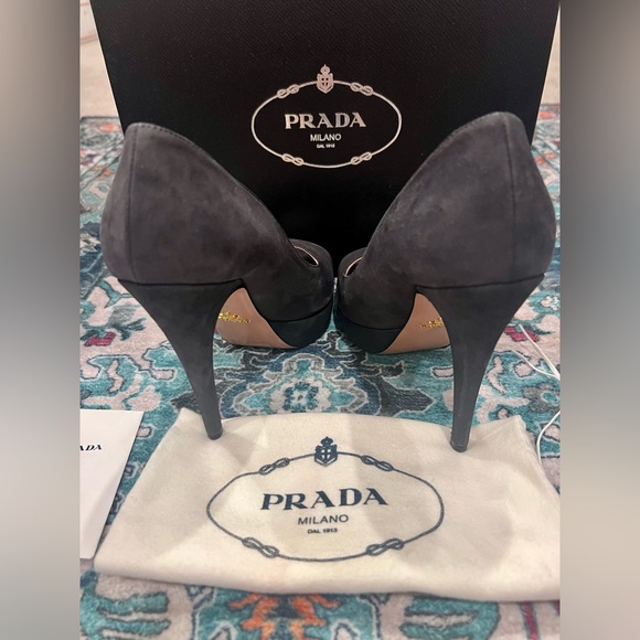 PRADA Grey Gray Suede Peep Toe Platform Pumps Heels Size 38.5 - Picture 2 of 6